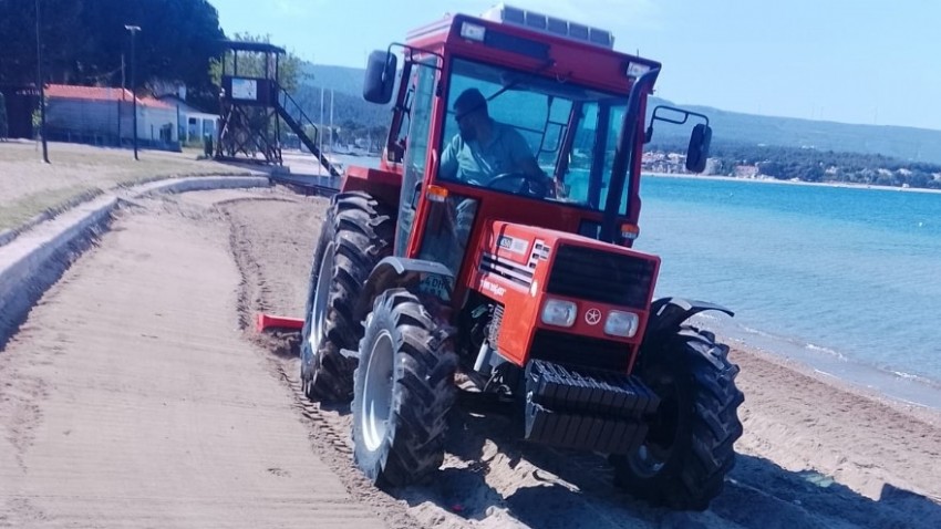  Sahillerde Temizlik Yapıldı