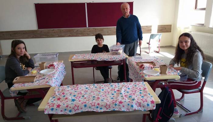 Lapseki İlçesi Halk Eğitimi Merkezi Müdürlüğü Çalışmaları Türkiye Derecesi Kazandı