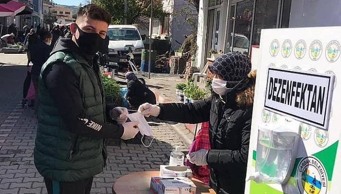 Çardak pazarında korona virüs denetimi