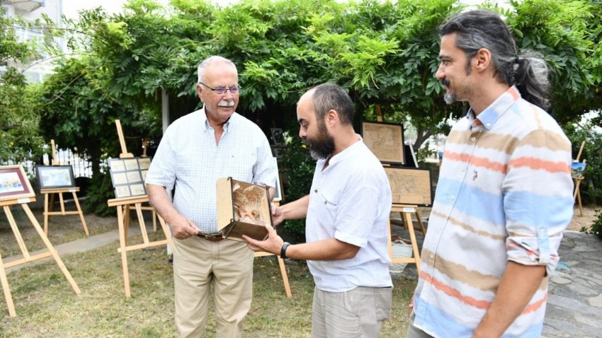 Başkan Gökhan Sokak Hayvanları İçin Düzenlenen Sergiyi Ziyaret Etti