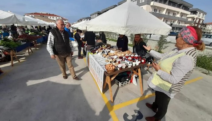 Başkan Üretici Pazarını Ziyaret Etti