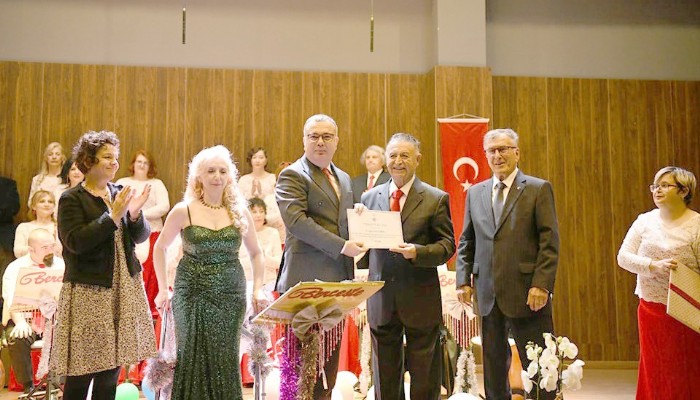 Kepez Belediyesi Berceste Korosu’ndan Yeni Yıl Konseri