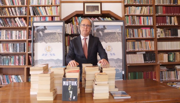 Başkan Balkan Van’a kitap gönderdi