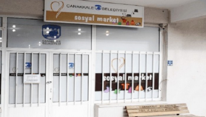 ‘Sosyal Market’ ihtiyaç sahibi öğrencilerin de yanında