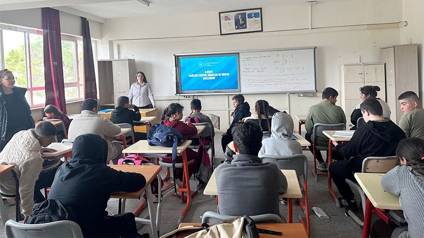 Ezine’de Ortaokul Öğrencilerine Çocuk Hakları ve İstismarı Önleme Eğitimi