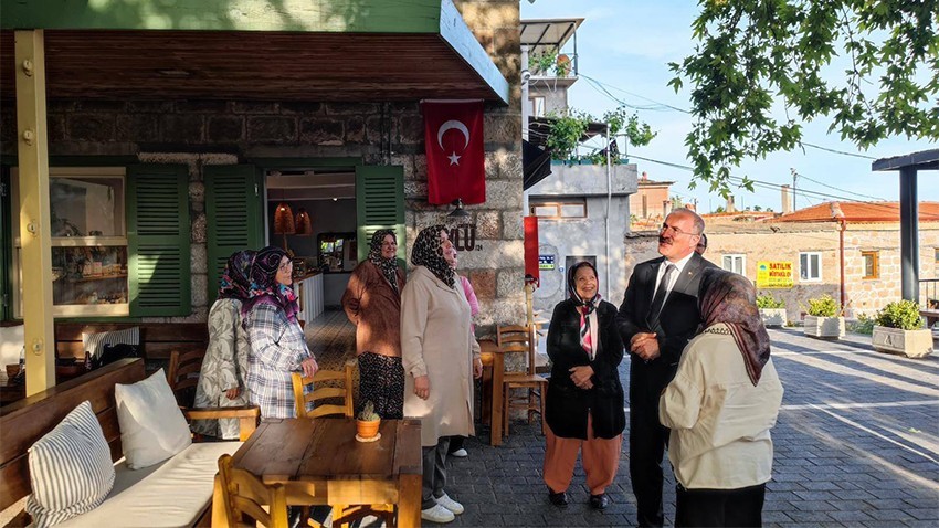Vali Ömer Toraman, Kayalar Köyü’nde Vatandaşlarla Buluştu