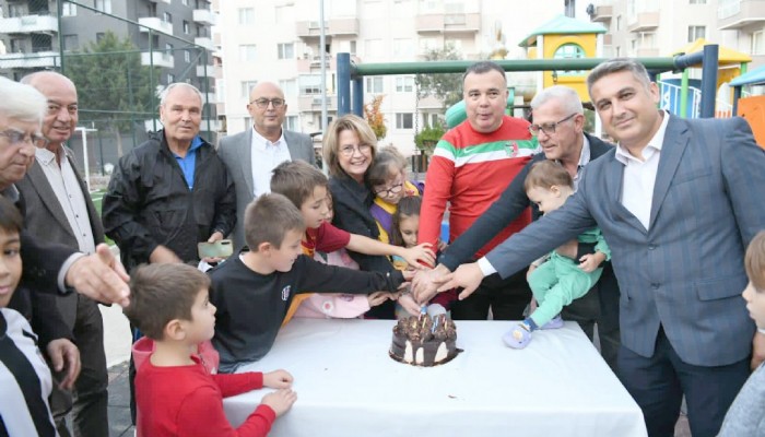 Arslan, Cumhuriyet Bayramında Çocukları Sevindirdi