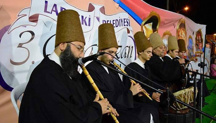 Semazen Gösterimine Yoğun İlgi