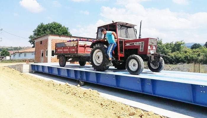 YENİ KANTARIN İLK TARTILAN ÜRÜNÜ “DOMATES”