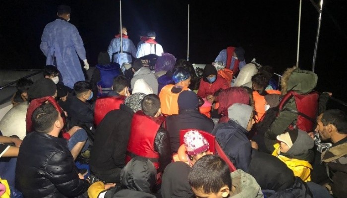 Yunanistan'ın ölüme terk ettiği 46 kaçak göçmen kurtarıldı