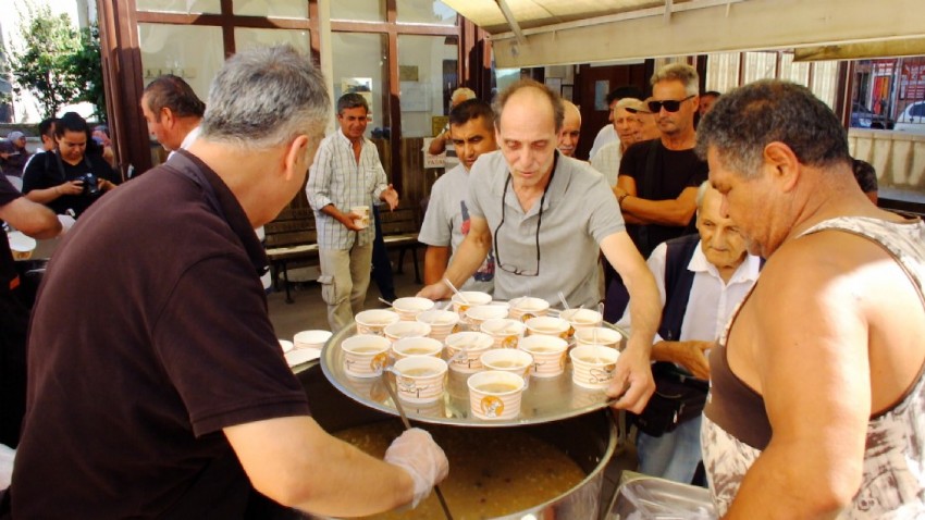 Barbaros Mahallesi’nde 48. Geleneksel Mevlid ve Aşure Hayrı Gerçekleşti (videolu)