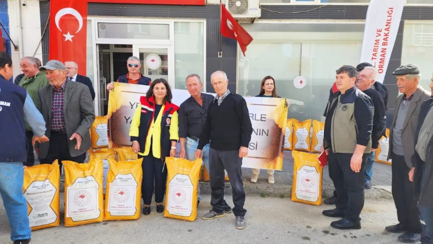 Çanakkale Tarım ve Orman Müdürlüğü, Üreticilere Yerli ve Milli Ayçiçek Tohum Desteği Sağlıyor