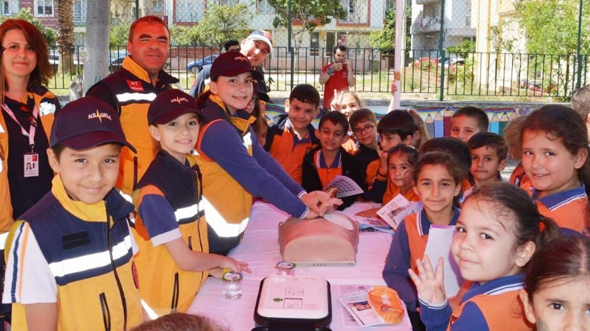 Öğrencilere Sağlıklı Yaşam Aşılanıyor