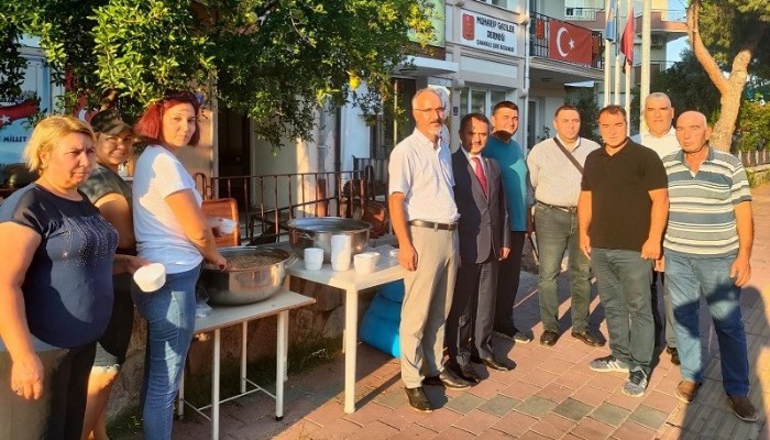 Vali İlhami Aktaş, Can Erenler Derneğinin Aşure Dağıtım Etkinliğine Katıldı