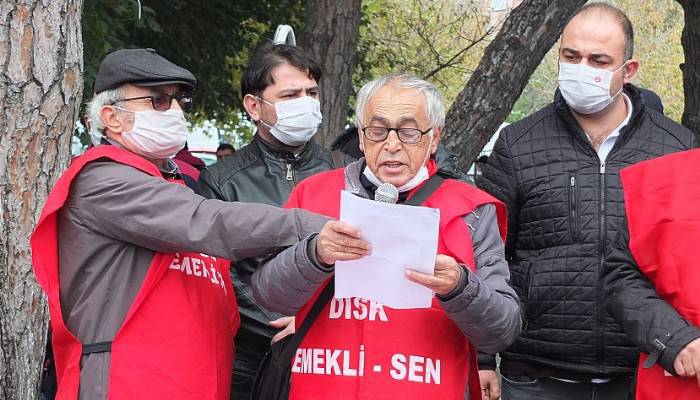 '13 milyon emeklinin sesi bastırılmaya çalışılmaktadır'