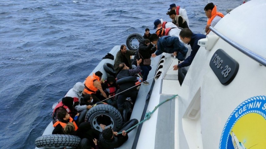 Çanakkale Ayvacık açıklarında 38 kaçak göçmen yakalandı