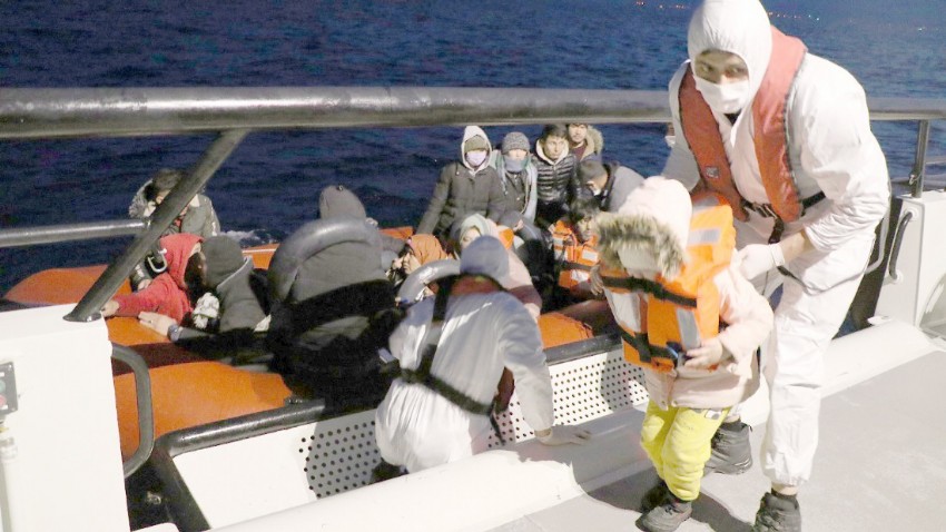 Ayvacık Açıklarında 31 Kaçak Göçmen Yakalandı