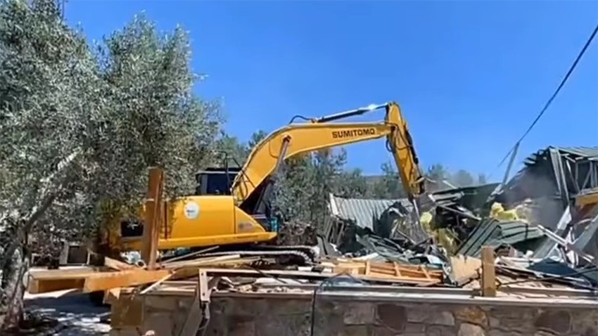 Kaçak Yapılar Yıkıldı