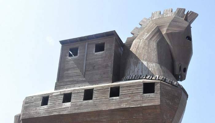 Truva ziyaretçisi yüzde 50 düştü