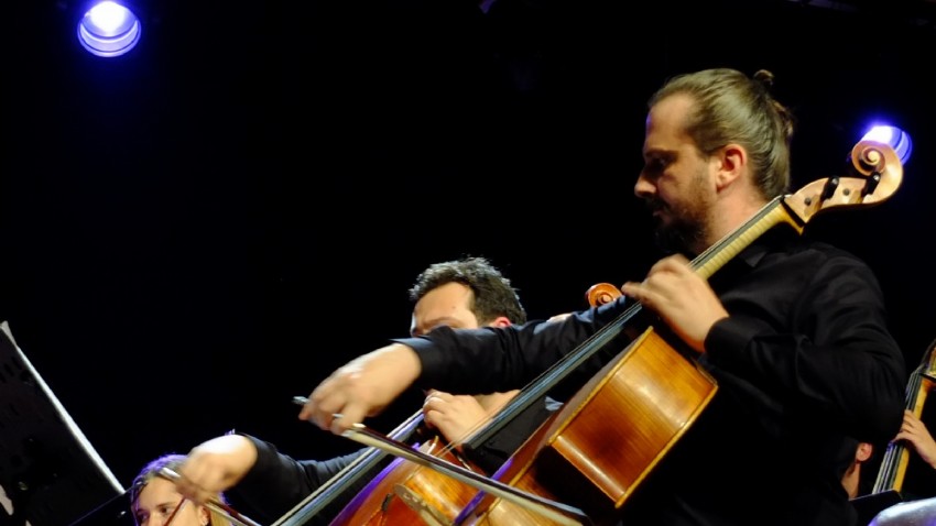 Ünlü Keman Virtüözü Cihat Aşkın Muhteşem Bir Konser Verdi(VİDEO)