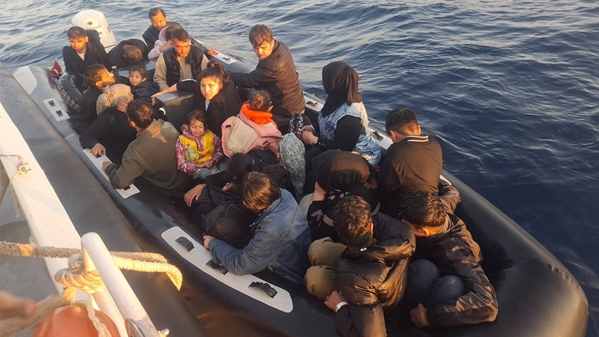 Ayvacık’ta Göçmen Kaçakçılığı Operasyonu 
