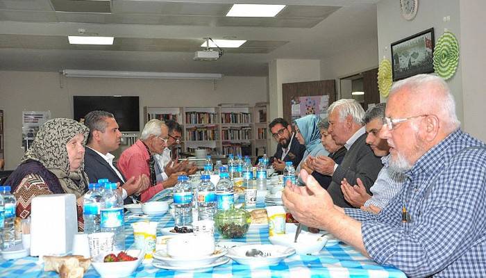 AK Parti huzurevi sakinler ile iftarda buluştu