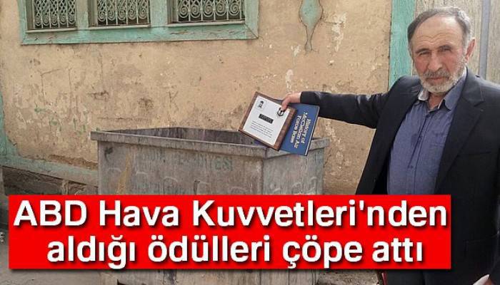 ABD Hava Kuvvetleri'nden aldığı ödülleri çöpe attı