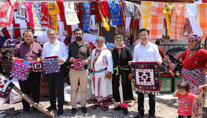 AK Parti İl Başkanı Yıldız, Ayvacık'ta düğüne katıldı