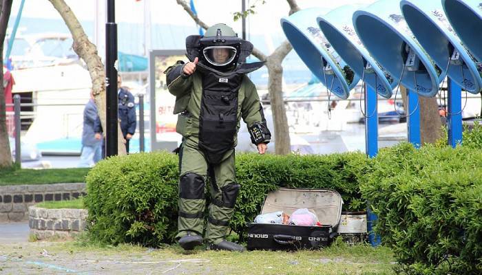 Çanakkale Valiliği yakınında şüpheli valiz paniği