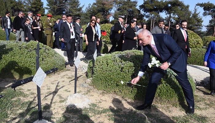 Fransız ve İngiliz Anıtı'nda Tören Düzenlendi