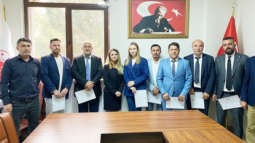 En genç başkan mazbatasını aldı