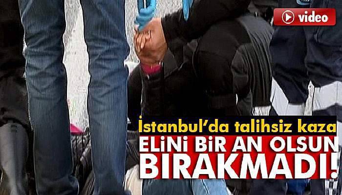 Kazada yaralanan eşinin elini bir an olsun bırakmadı