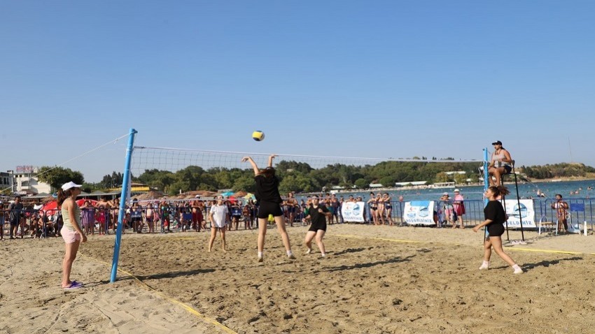 Hamzakoy, Plaj Voleybolu Turnuvasıyla renklendi