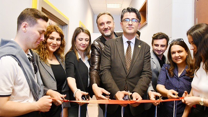 KampüsCast ÇOMÜ Kurumsal İletişim Direktörlüğü Bünyesinde Açıldı