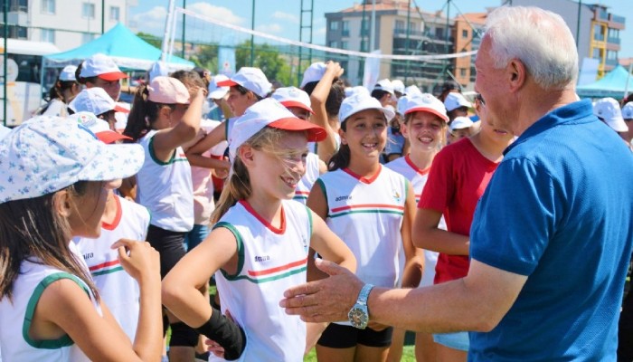 'Mini Voleybol Şenliği Sona Erdi'