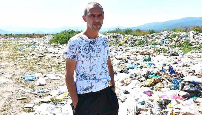 KAZ DAĞLARI’NDAKİ ÇÖPLÜK ALAN, ÇİLEK TARLALARI VE ÇEVRE İÇİN TEHDİT OLUŞTURUYOR