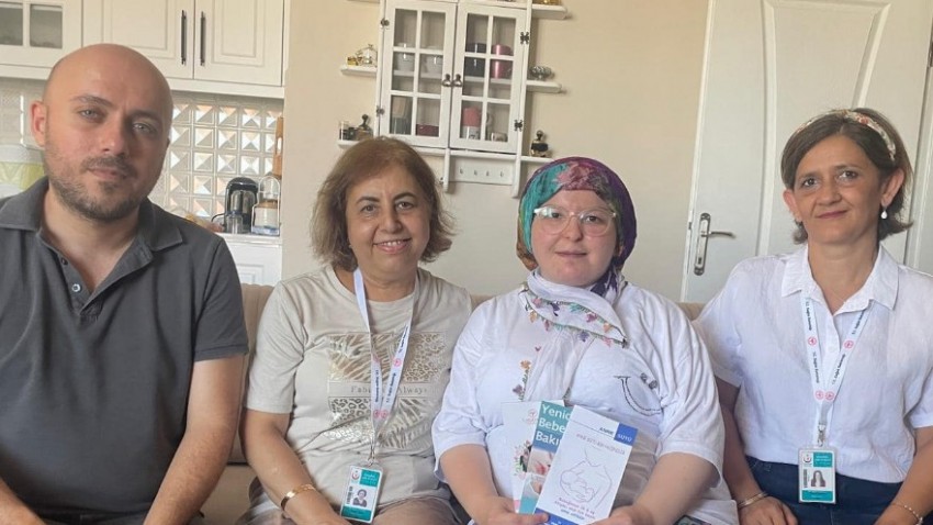 Anne Adayları Evinde Ziyaret Ediliyor