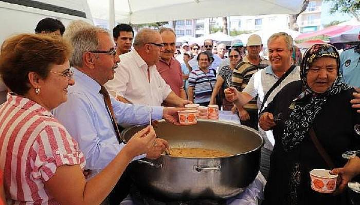 Gelibolu Belediyesi’nden 10 bin kişilik aşure hayrı