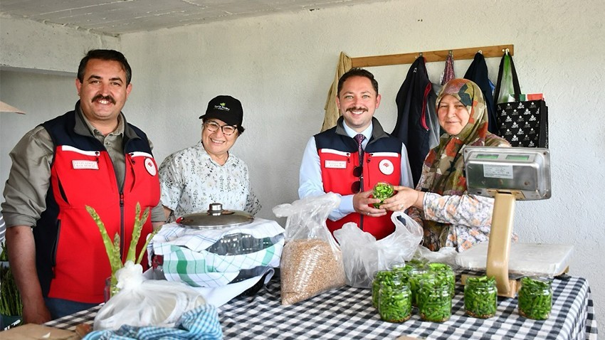 Kaymakam Kayabaşı’ndan Kuşkonmaz Üreticisine Ziyaret
