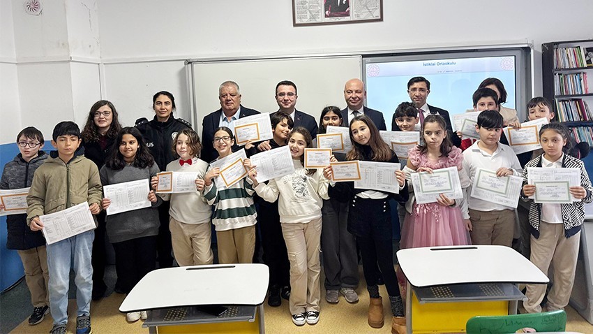 Çanakkale’de 80 Bin Öğrenci Karne Sevinci Yaşadı