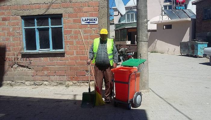 Köylerde temizlik çalışması