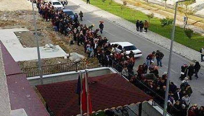 Isparta’da ’iş’ kuyruğu