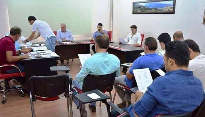  Lapsekispor başkanlığına Halil Özer seçildi