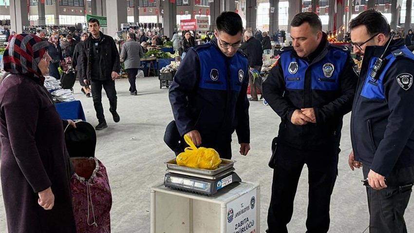 Lapseki’de Cumartesi Pazarı’na Sıkı Denetim