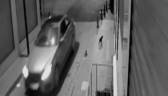 Lüks araçlı hırsızların 12 iş yerinden yaptıkları kasa hırsızlığı kamerada