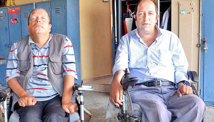 Engelliler, engelli otobüsü istiyor