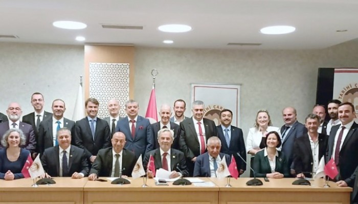 Tarihi Çarşılar Federasyonu Ankara’da ziyaretlerde bulundu