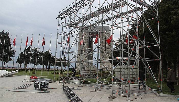 Şehitler Abidesi Törenler İçin Hazırlanıyor