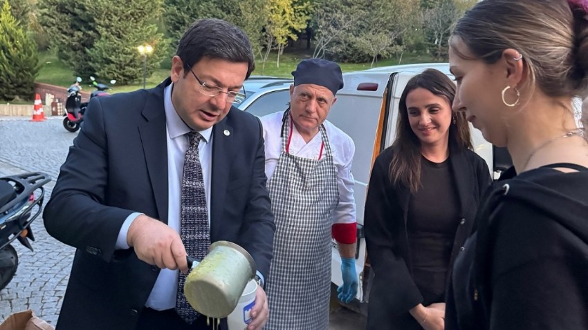 Başkan Muharrem Erkek’ten öğrencilere sınav haftası jesti