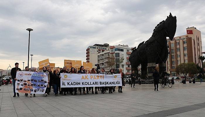 Çanakkale'de AK Partili kadınlar, şiddete karşı yürüdü